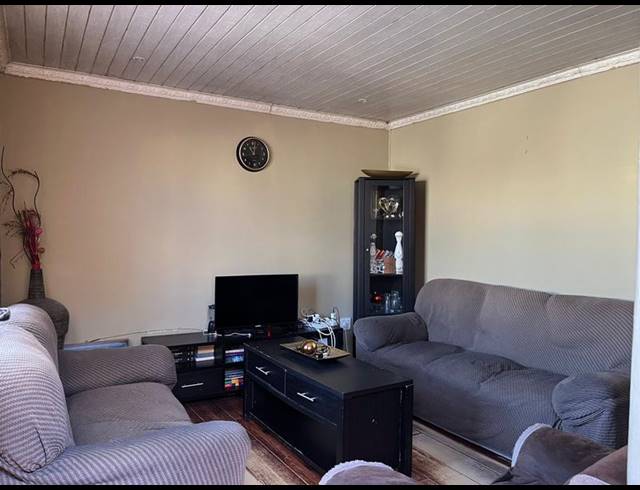 3 BEDROOM HOUSE FOR SALE IN ILITHA PARK